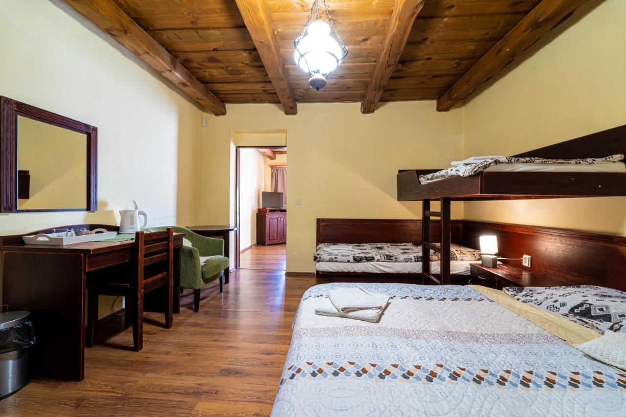 Ranc Pod Ostrou Skalou Guest House Stratená Exterior foto